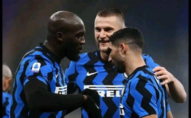  达姆施塔特防守端集体梦游，被对手反击打得溃不成军